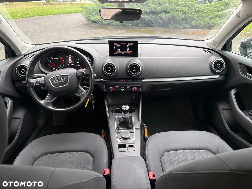 Audi A3 Sportback 1.6 TDI (clean diesel) S line Sportpaket - 26