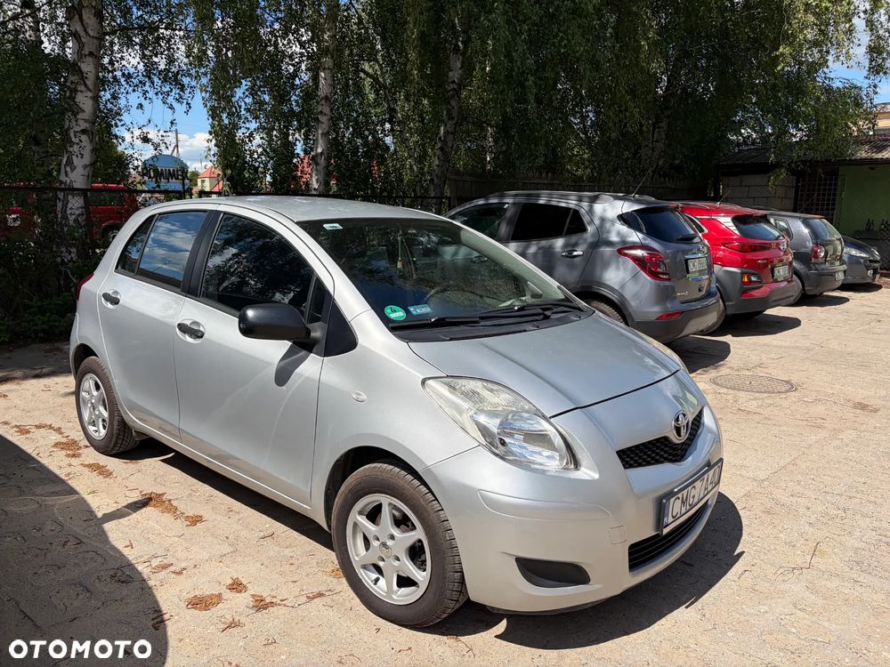 Toyota Yaris 1.33 Luna - 1