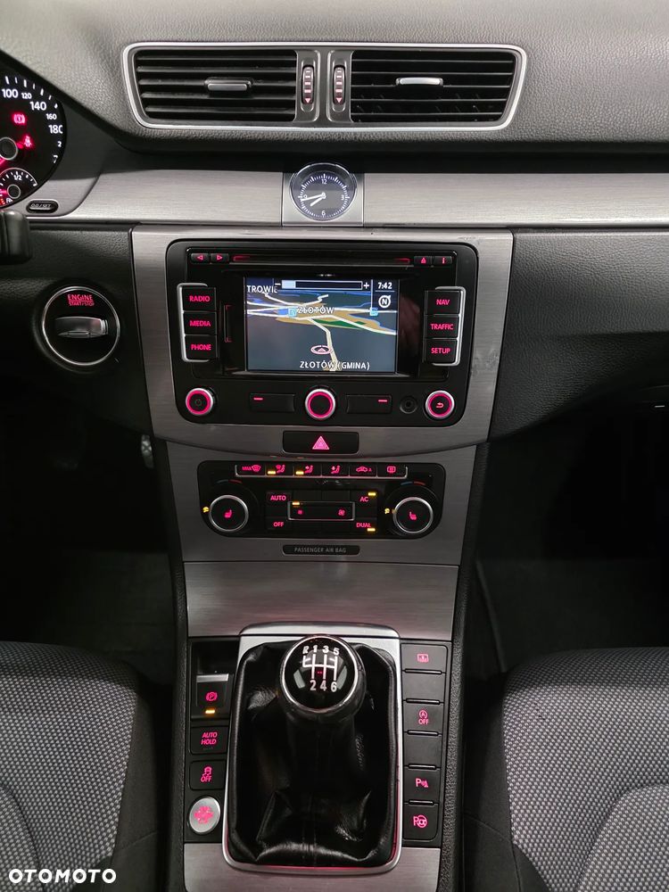 Volkswagen Passat 1.4 TSI BlueMotion Technology Comfortline - 9