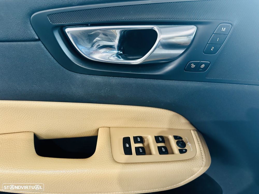 Volvo XC 60 2.0 T6 PHEV Inscription AWD - 15