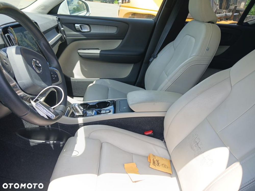Volvo XC 40 T5 AWD Inscription - 27