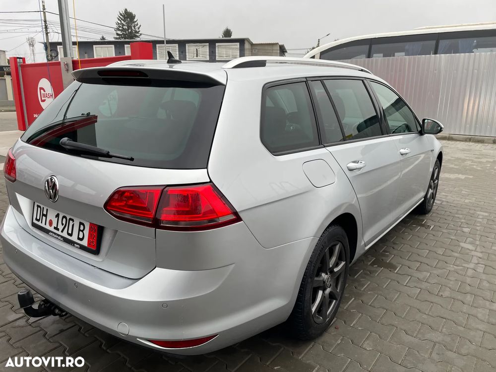 Volkswagen Golf 1.6 TDI BlueMotion Technology Lounge - 16