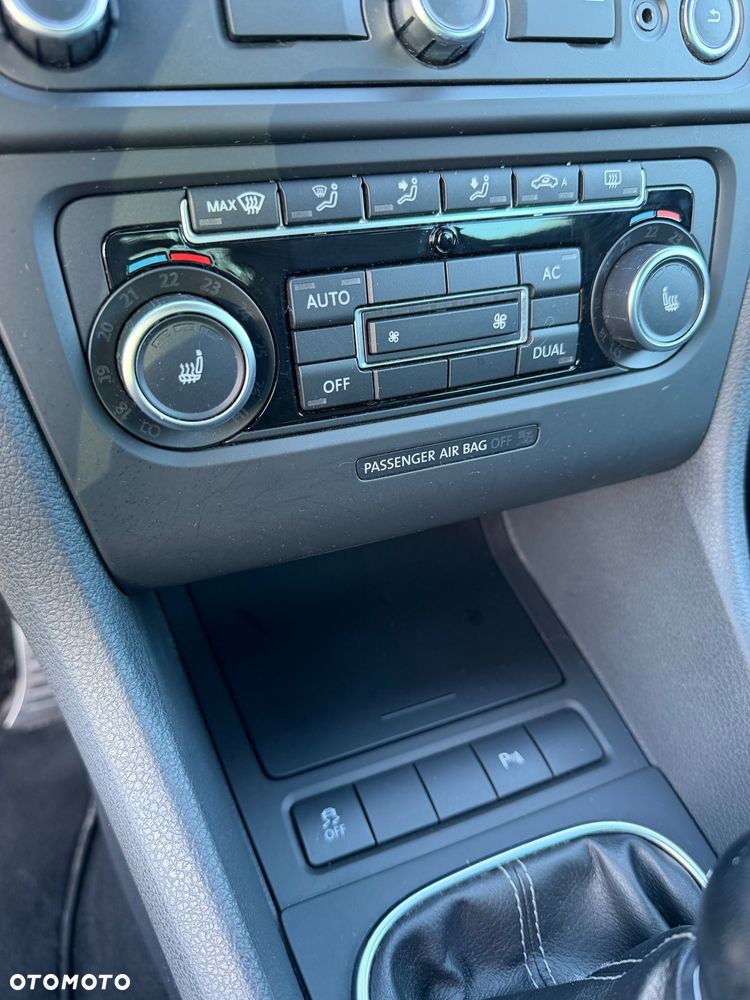 Volkswagen Golf - 28