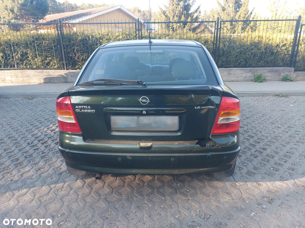 Opel Astra 1.4 - 4