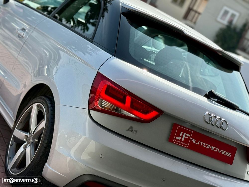 Audi A1 1.2 TFSI S-line - 2