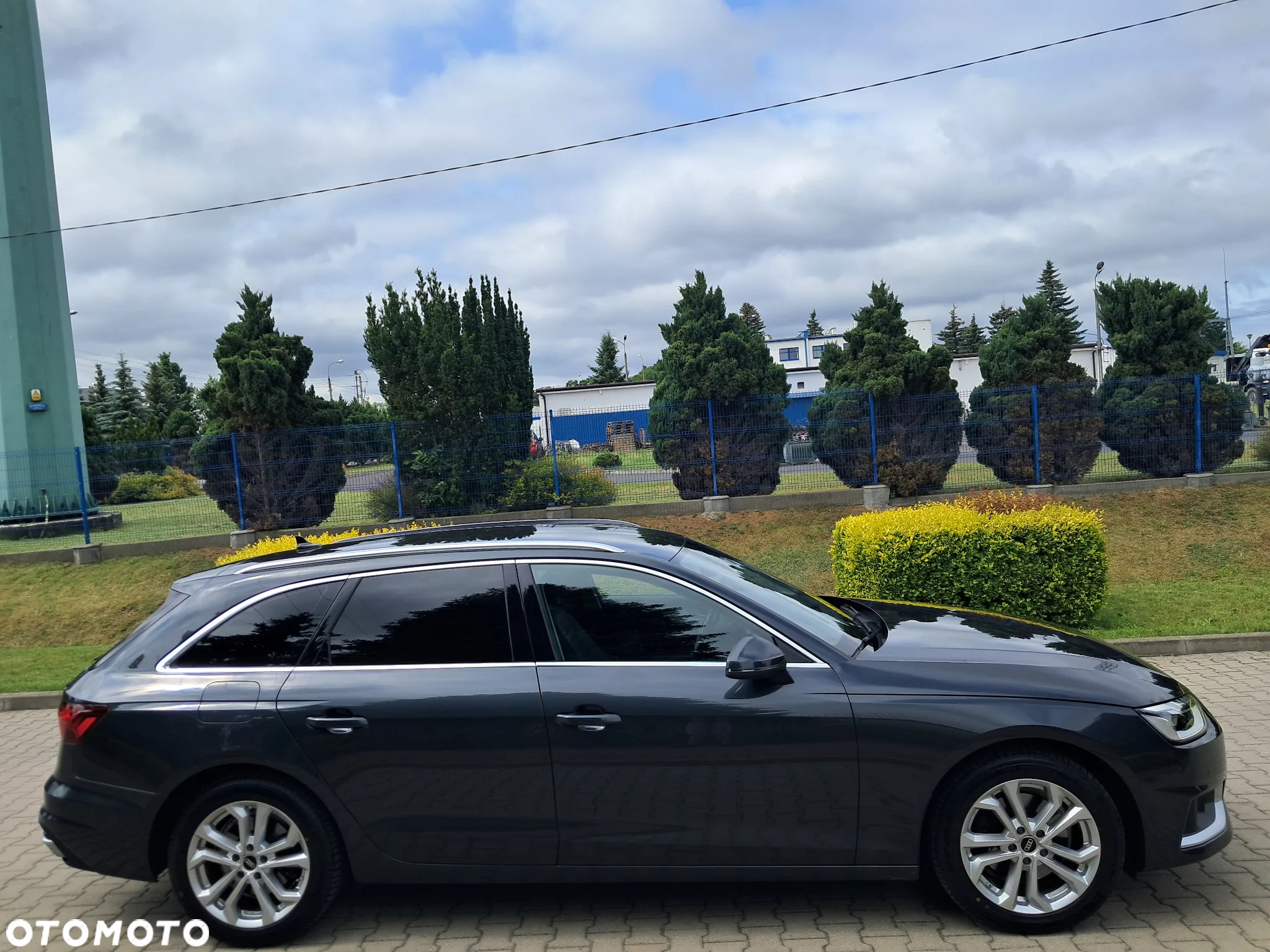 Audi A4 Avant 35 TDI S tronic design - 12