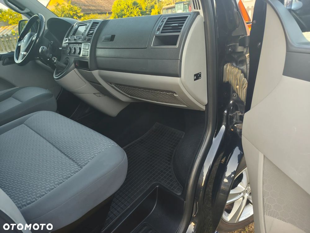 Volkswagen Transporter - 28