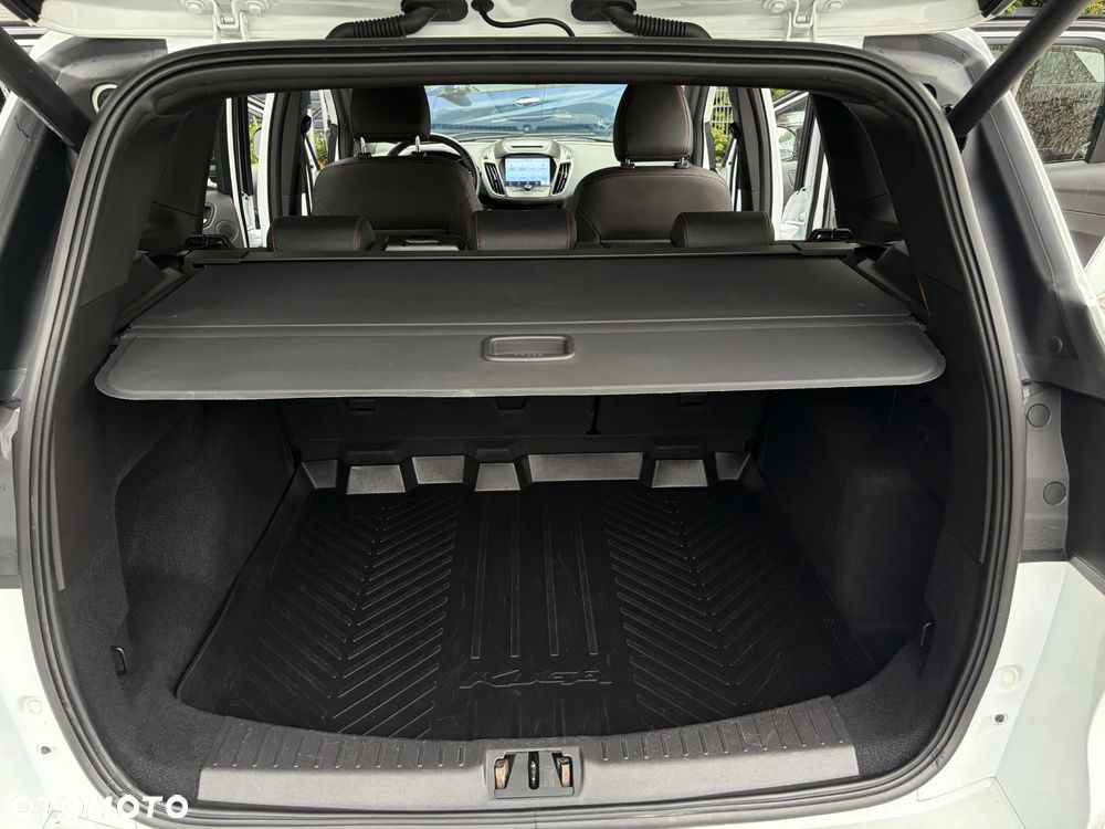 Ford Kuga 2.0 TDCi 2x4 ST-Line - 35