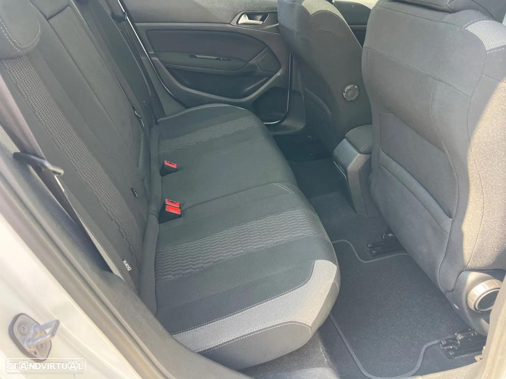 Peugeot 308 SW 1.6 BlueHDi Allure J17 - 23