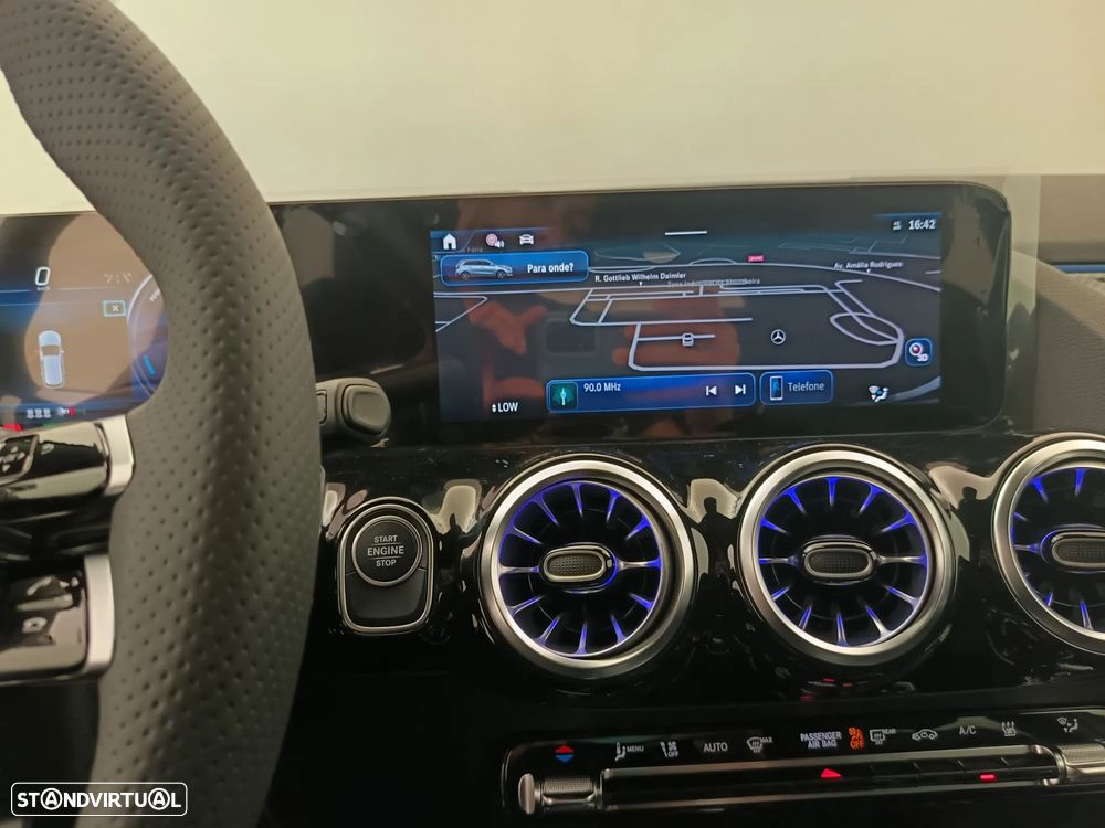Mercedes-Benz B 250 e AMG Line - 26