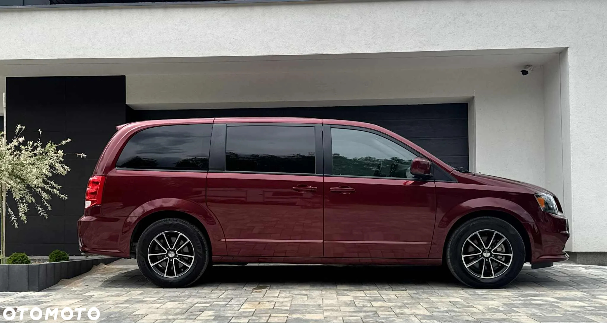 Dodge Grand Caravan - 20