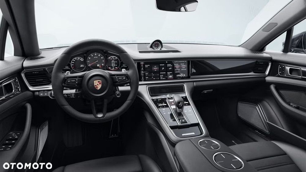 Porsche Panamera - 4