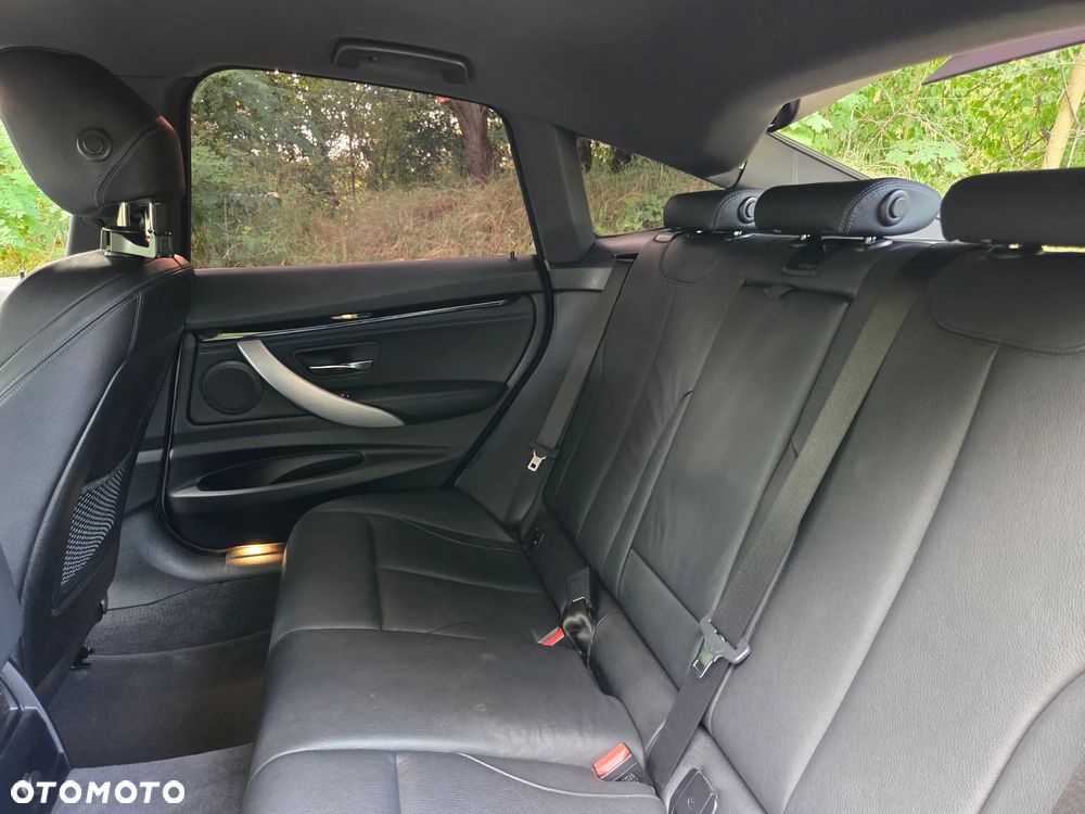 BMW Seria 3 320i GPF xDrive M Sport - 19