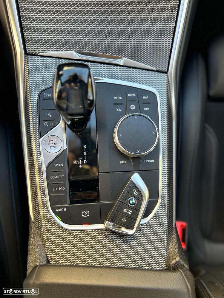 BMW 330 i Aut. M Sport - 26