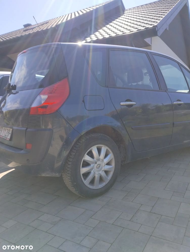 Renault Scenic 2.0 dCi Expression - 4