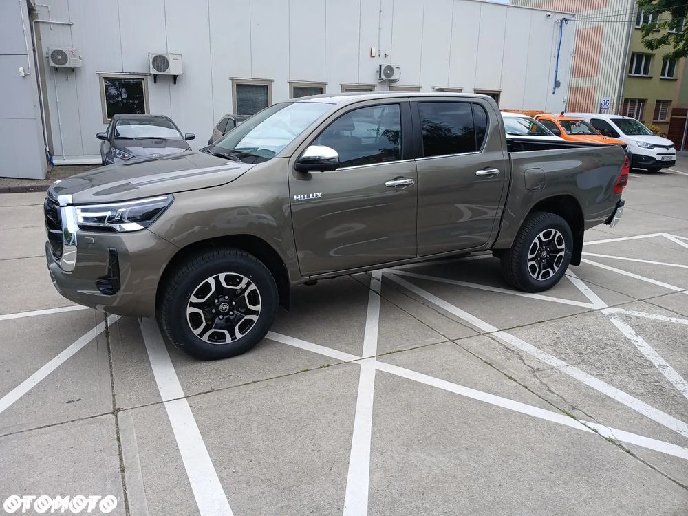 Toyota Hilux 2.8 D-4D mHEV Double Cab Executive 4x4 - 2