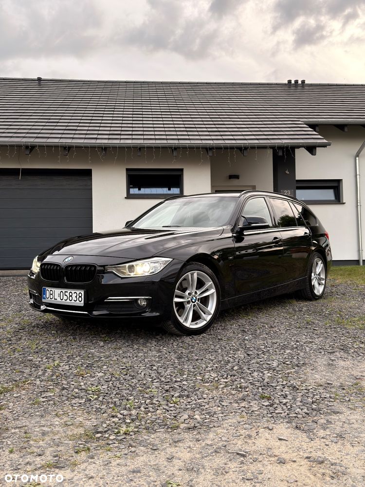 BMW Seria 3 330d xDrive Sport Line EU6 - 1