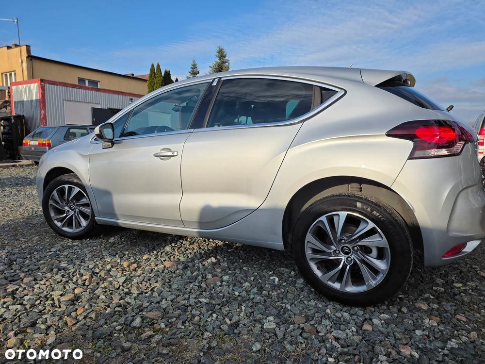 Citroën DS4 e-HDi 115 ETG6 SoChic - 13