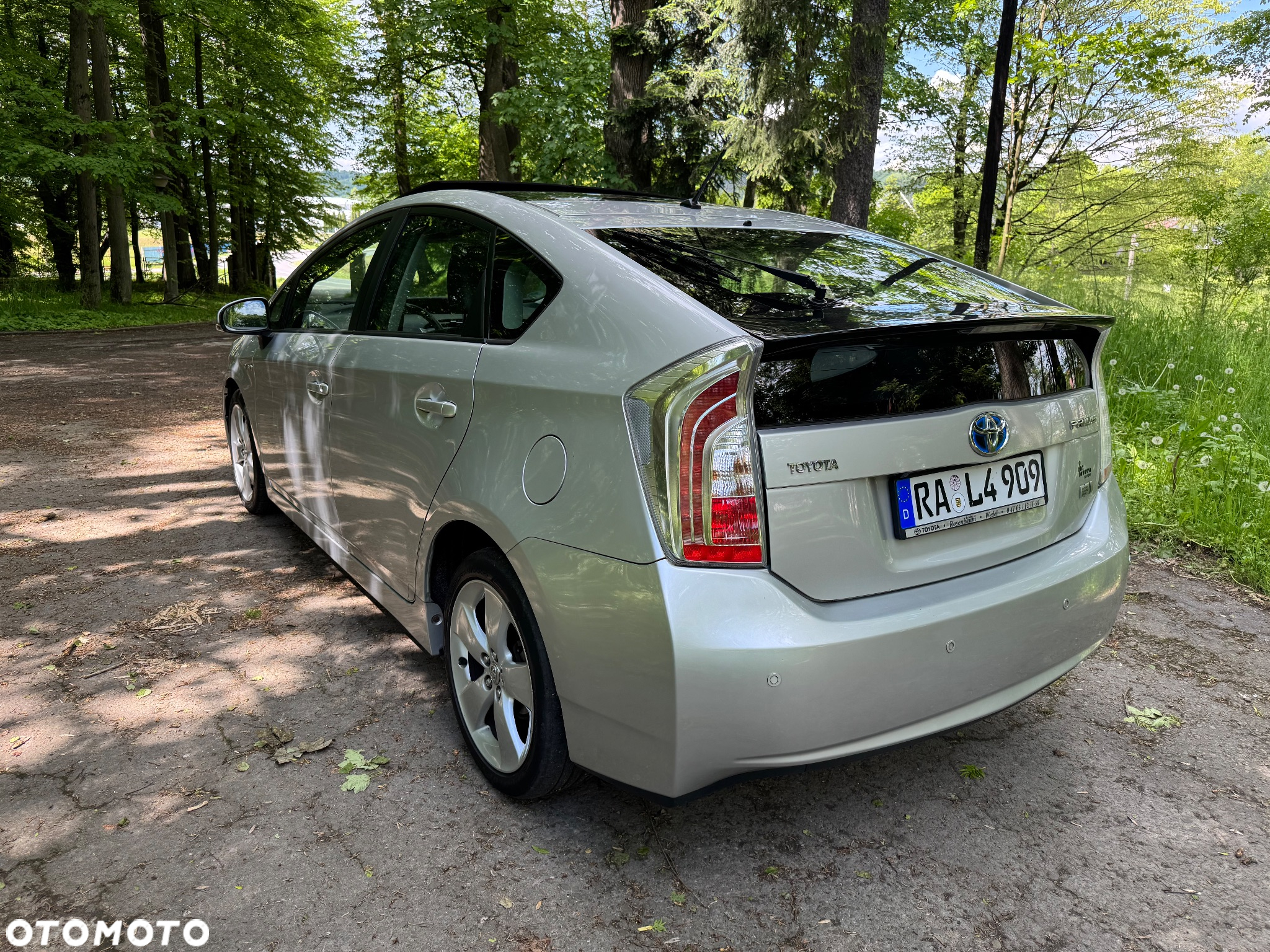 Toyota Prius 1.8 HSD Prestige - 4