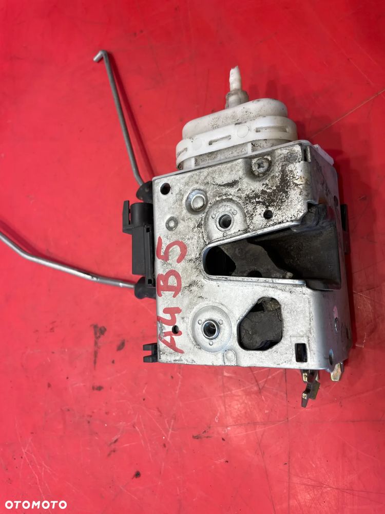 ZAMEK LEWY PRZÓD DRZWI AUDI A4 B5  8D1837015E - 3
