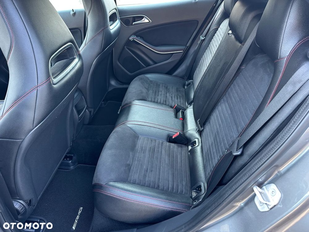 Mercedes-Benz GLA 250 7G-DCT - 39