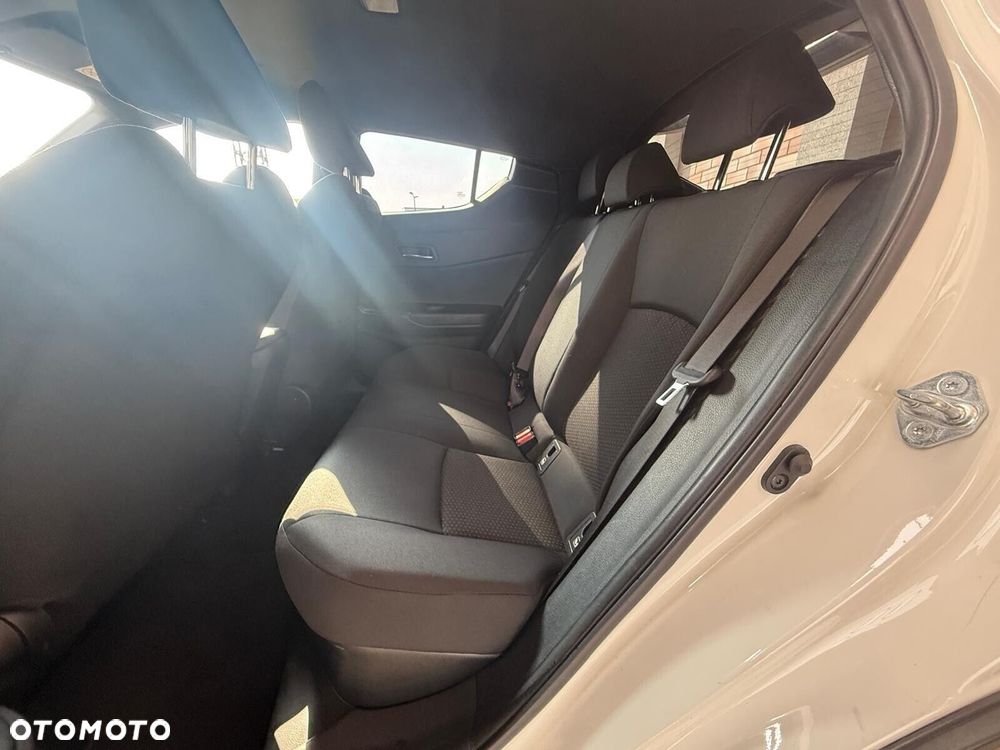 Toyota C-HR - 11