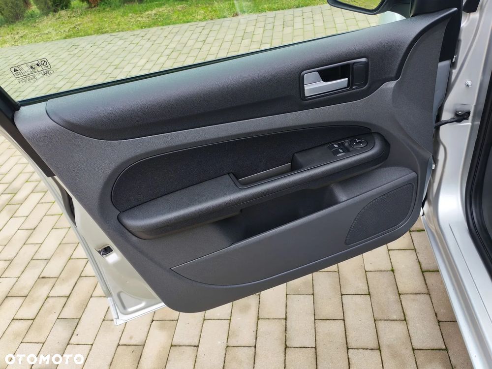 Ford Focus - 16