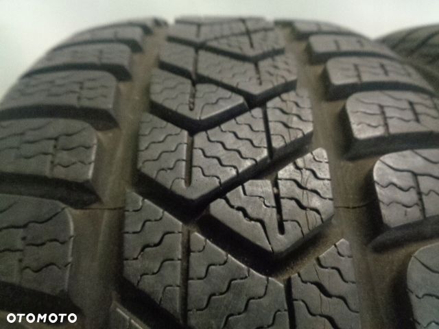 Pirelli Winter SottoZero 3 205/40R18 86V - 3