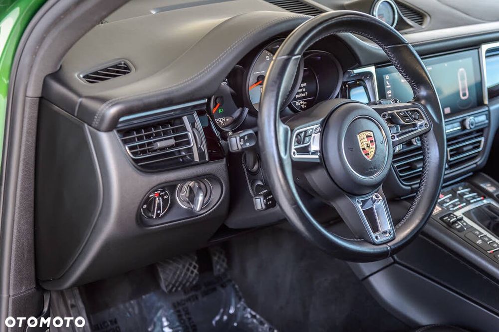 Porsche Macan - 8
