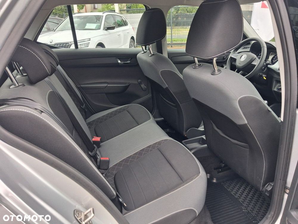 Skoda Fabia - 11