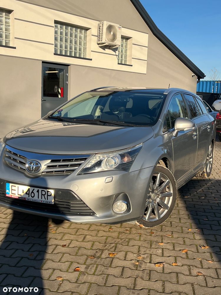 Toyota Avensis 1.8 Premium - 1