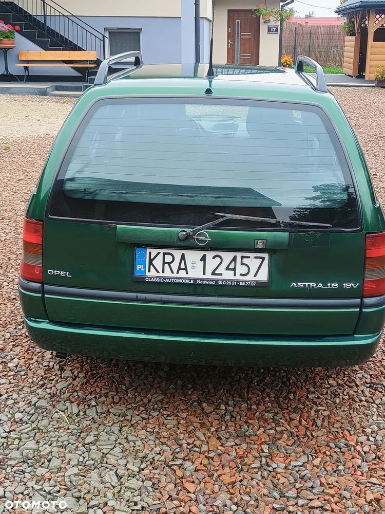 Opel Astra - 4