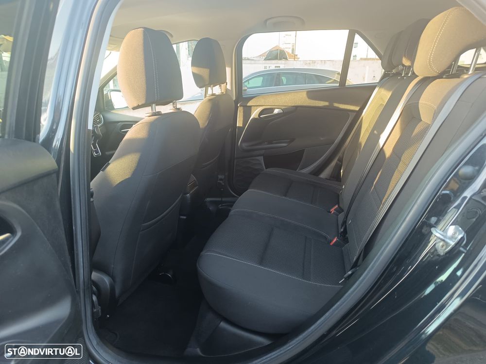 Fiat Tipo Station Wagon 1.3 M-Jet Lounge Tech - 14