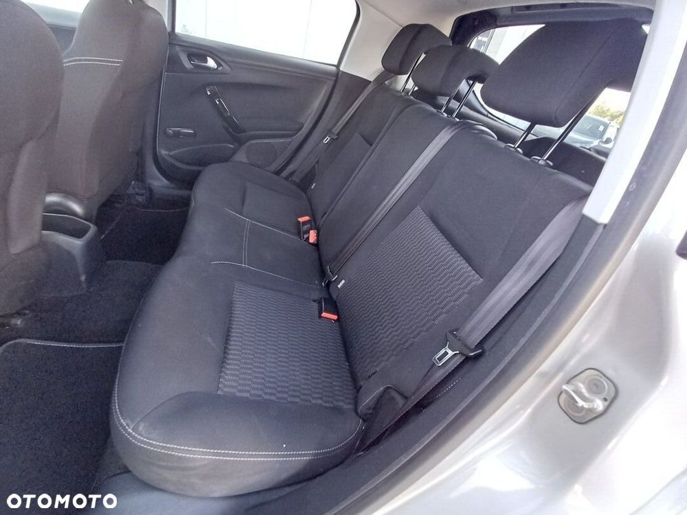 Peugeot 208 1.2 PureTech Style - 21