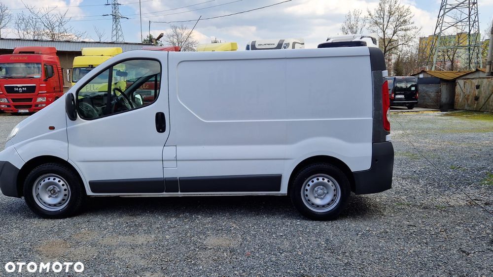 Opel Vivaro 2.0CDTI - 12