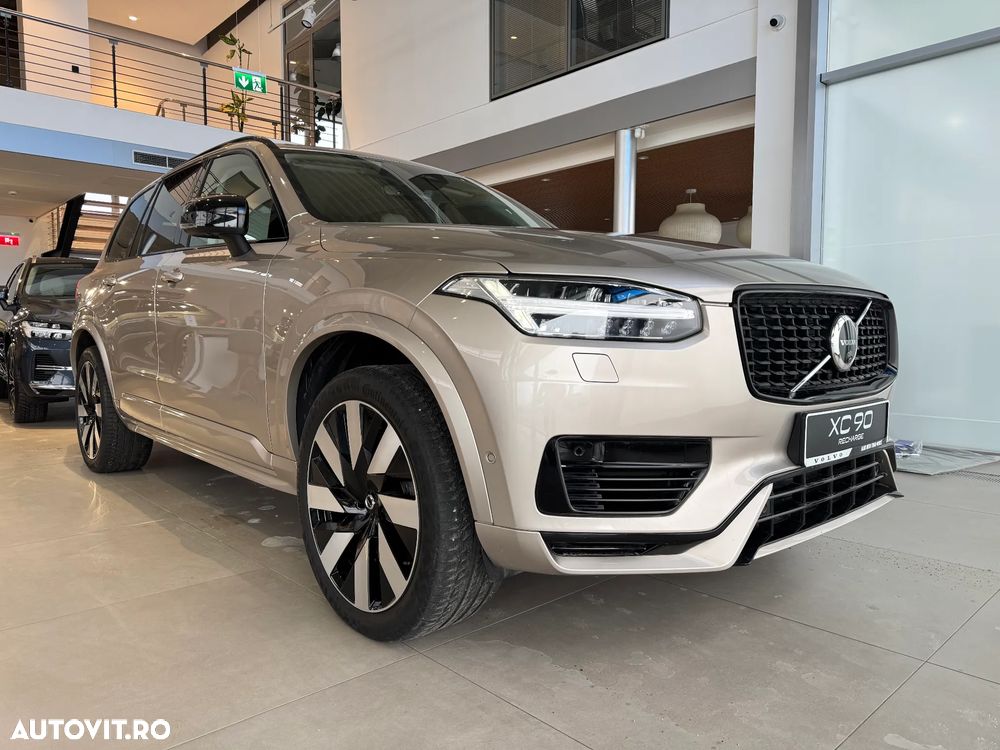 Volvo XC 90 Recharge T8 AWD Plus Dark - 4