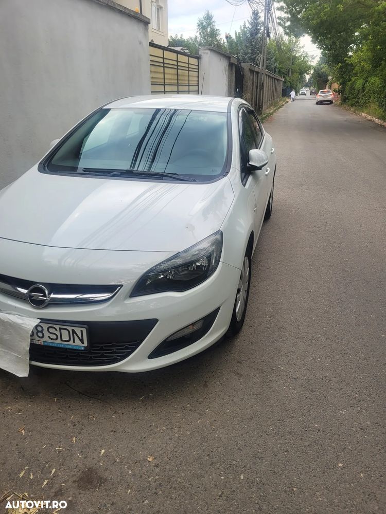 Opel Astra 1.4 Turbo Selection - 2