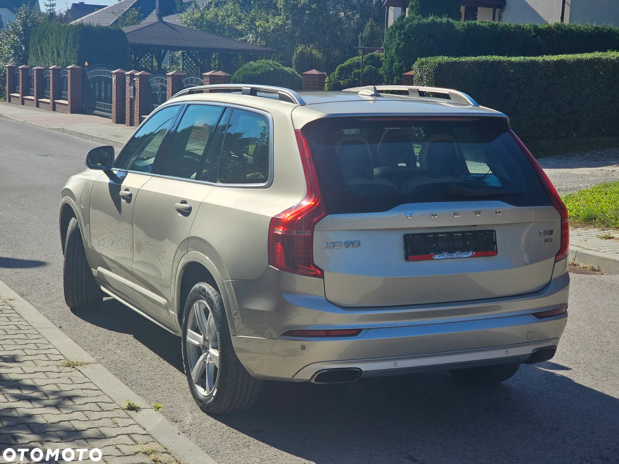 Volvo XC 90 T8 AWD Plug-In Hybrid Momentum 7os - 16