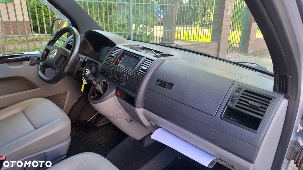 Volkswagen T5 - 10