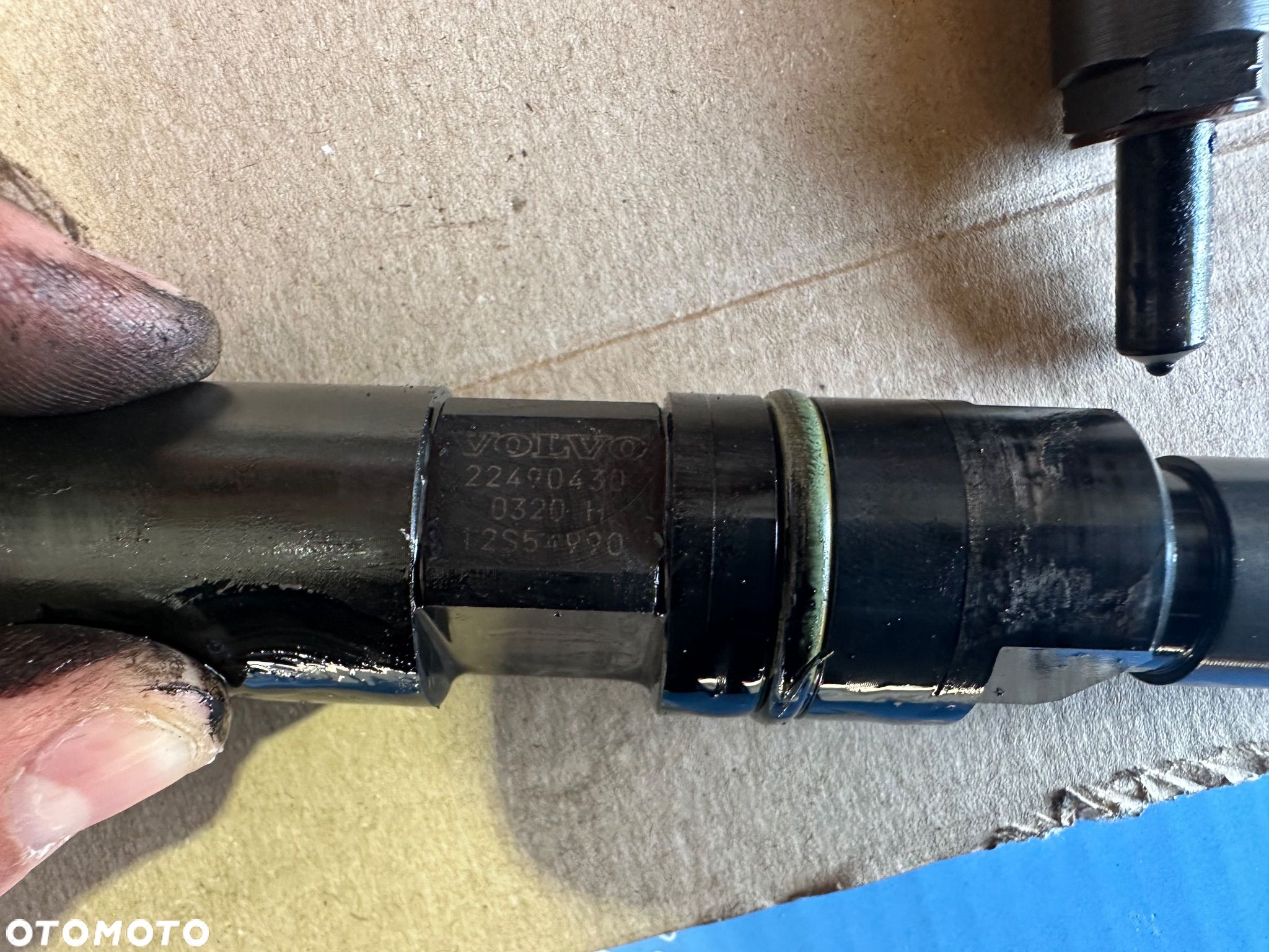 KOMPLET WTRYSKIWACZY VOLVO FL6 22490430 0320h - 1