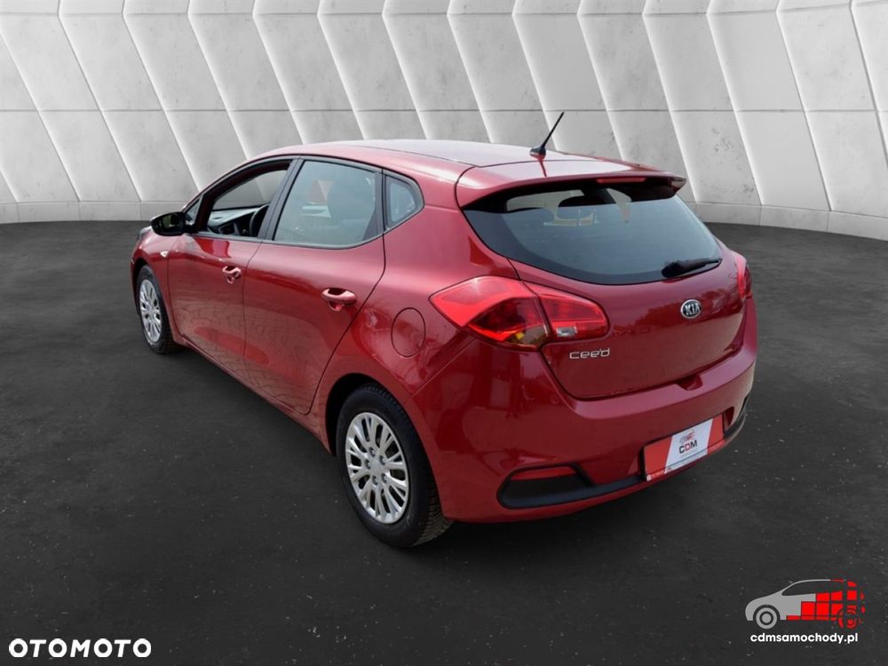 Kia Ceed - 8