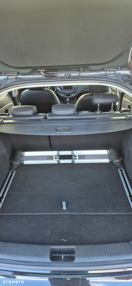 Kia Ceed 1.6 GDI Dream Team Edition - 17