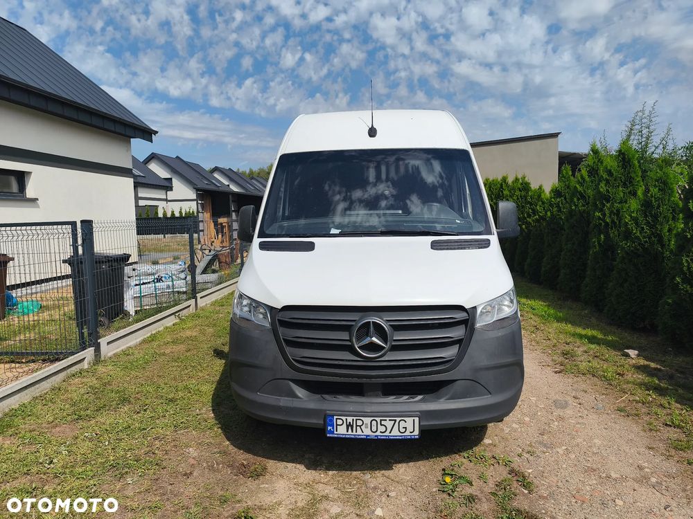 Mercedes-Benz Sprinter - 2