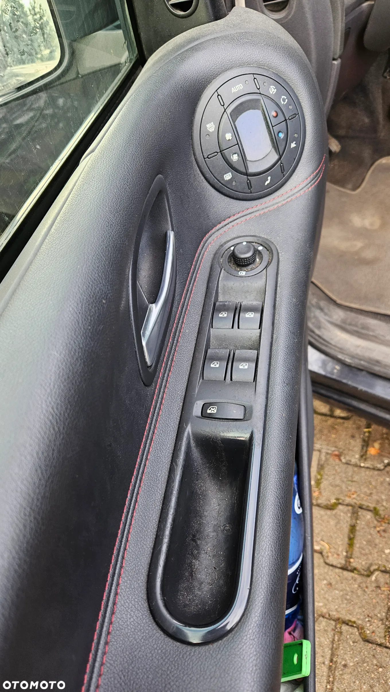 Renault Espace 2.0 dCi Initiale - 8