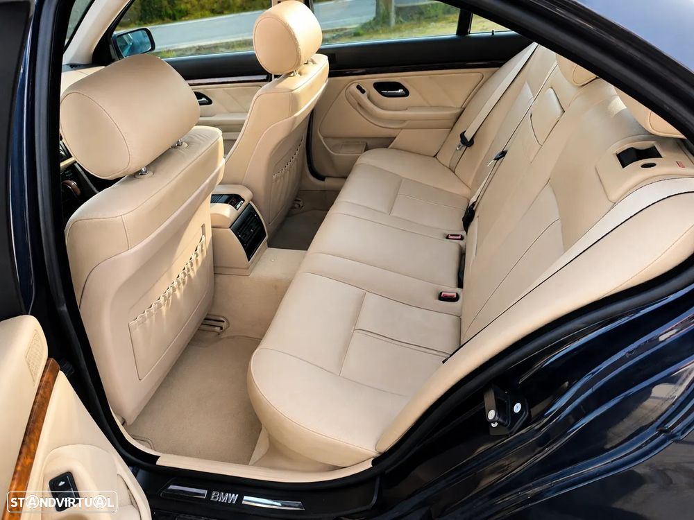 BMW 520 iA - 5