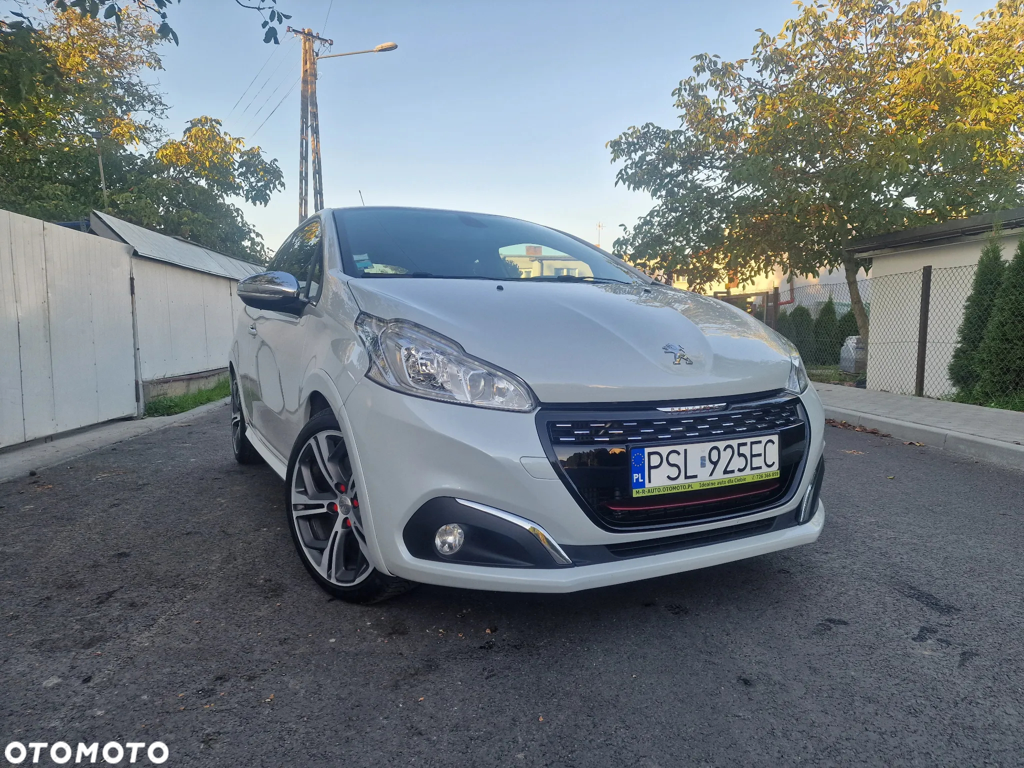 Peugeot 208 THP STOP & START GTi by Sport - 3