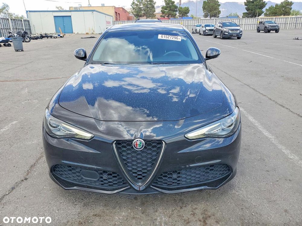 Alfa Romeo Giulia - 6