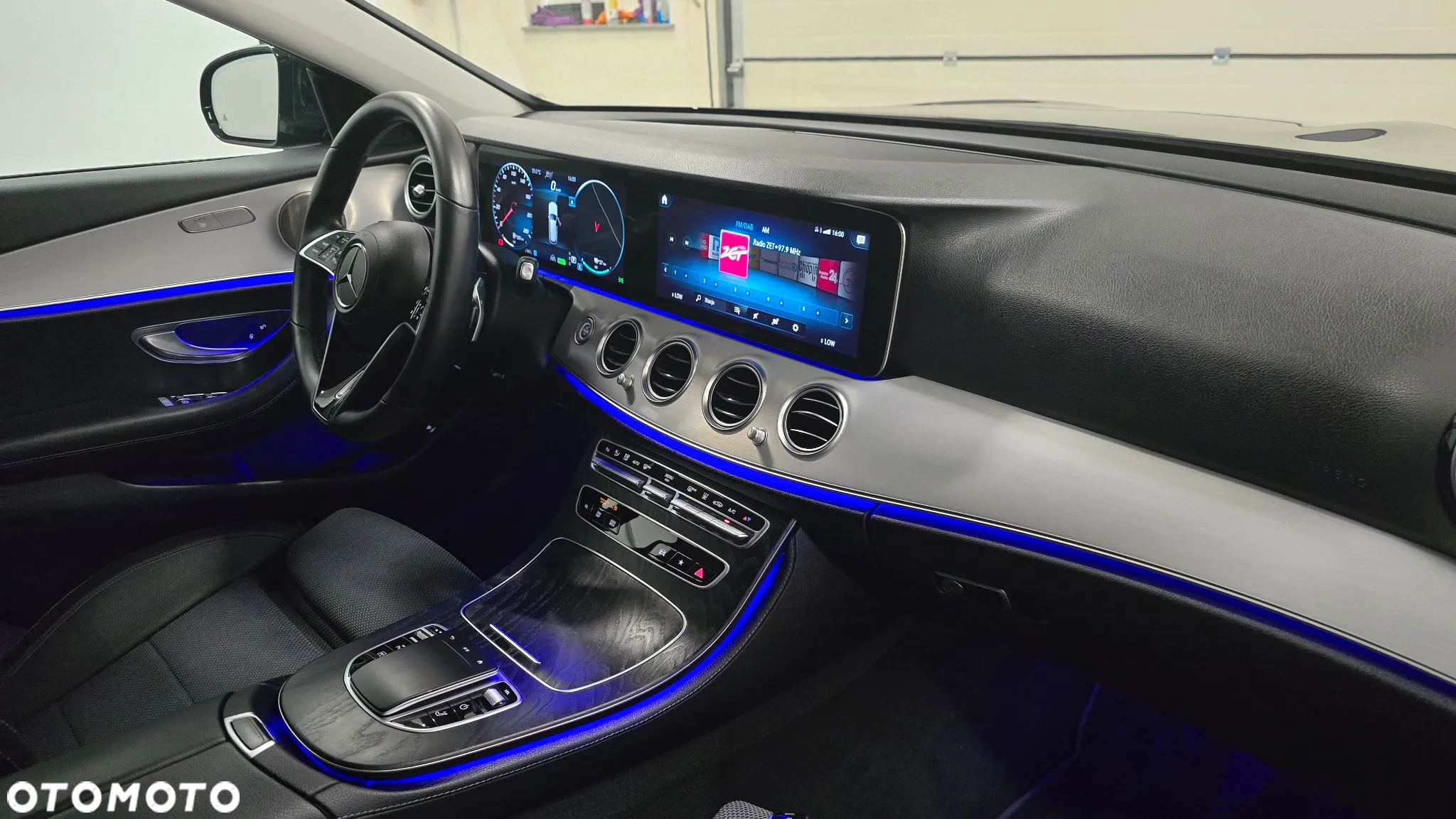 Mercedes-Benz Klasa E 300 de 4Matic T 9G-TRONIC Exclusive - 20