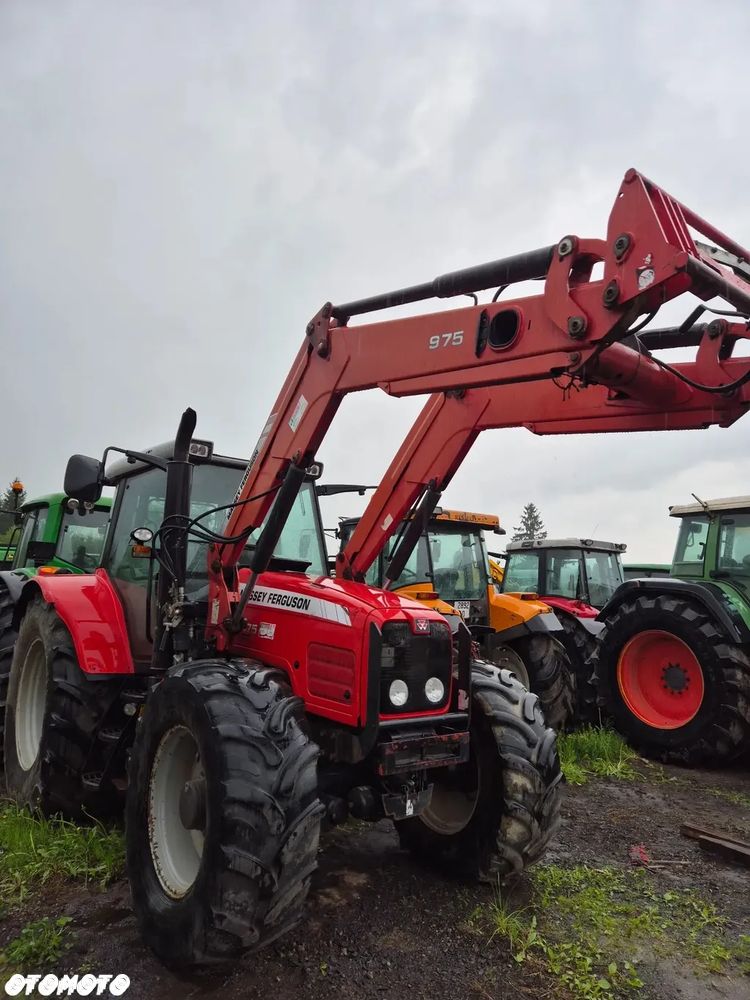 Massey Ferguson - 1
