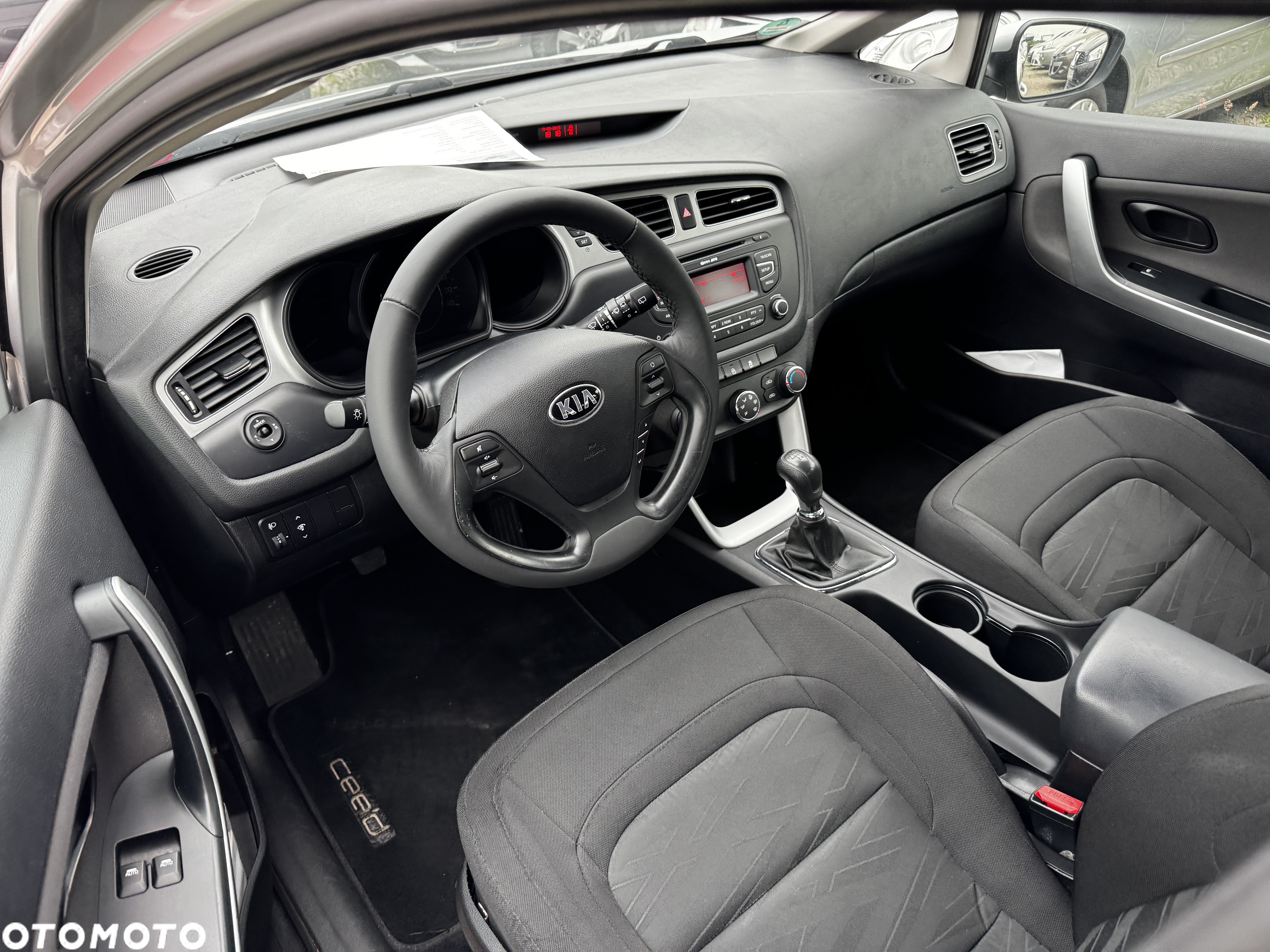Kia Ceed 1.4 CVVT Attract - 34